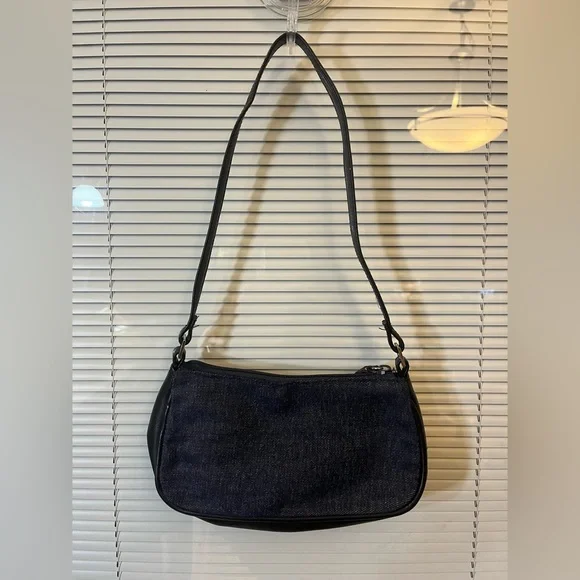 Small Purse - Picture 2 of 3